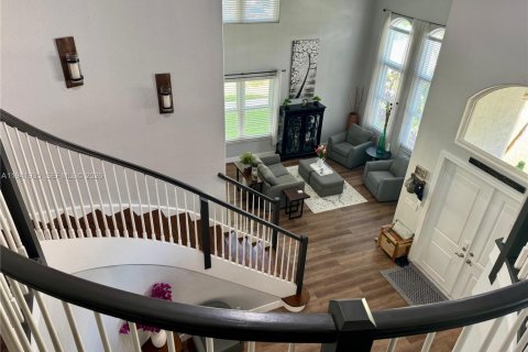 House in Miramar, Florida 5 bedrooms, 344.3 sq.m. № 1999078 - photo 23