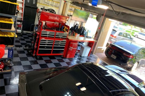 House in Miramar, Florida 5 bedrooms, 344.3 sq.m. № 1999078 - photo 30