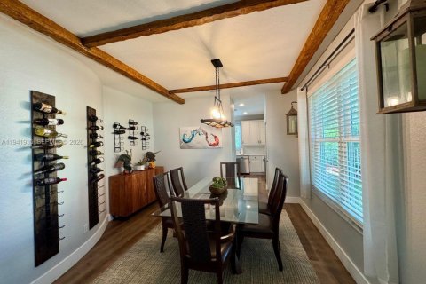 House in Miramar, Florida 5 bedrooms, 344.3 sq.m. № 1999078 - photo 3