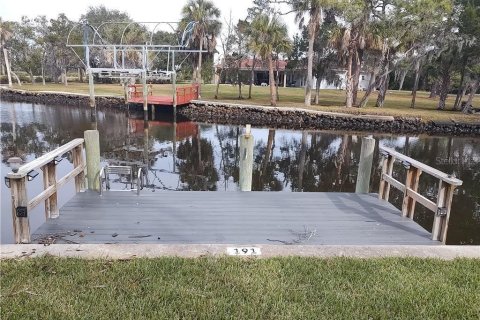 Condo in Crystal River, Florida, 2 bedrooms  № 1545950 - photo 18