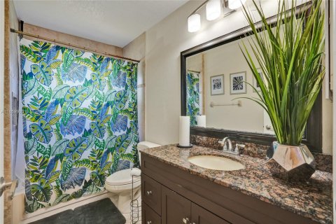 House in Sunrise, Florida 3 bedrooms, 172.15 sq.m. № 1892684 - photo 22
