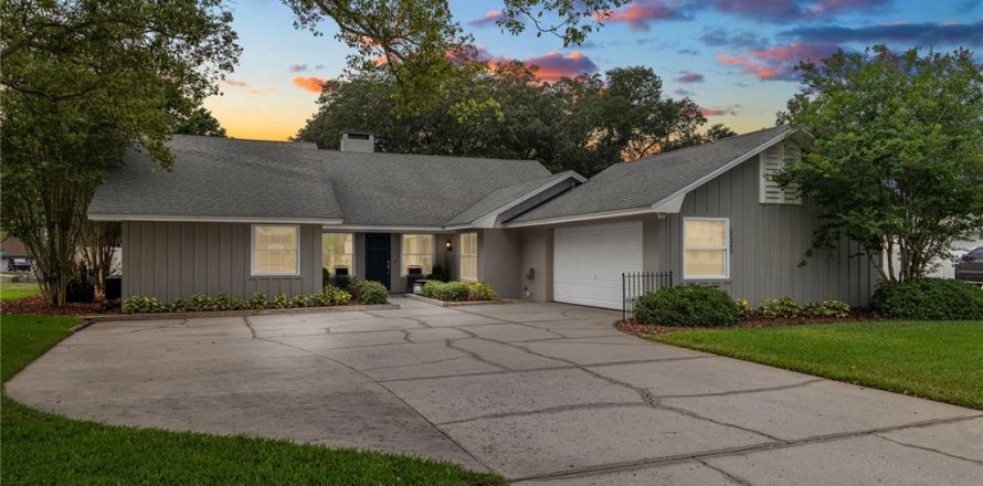 Casa en Lakeland, Florida 4 dormitorios, 234.39 m2 № 2091571