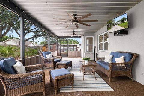 Casa en venta en Lakeland, Florida, 4 dormitorios, 234.39 m2 № 2091571 - foto 4