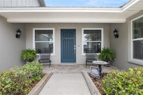 Casa en venta en Lakeland, Florida, 4 dormitorios, 234.39 m2 № 2091571 - foto 2