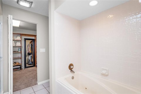 Casa en venta en Lakeland, Florida, 4 dormitorios, 234.39 m2 № 2091571 - foto 28