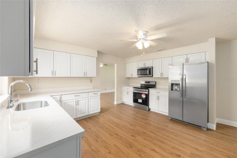 House in Hernando, Florida 3 bedrooms, 143.07 sq.m. № 1911927 - photo 16