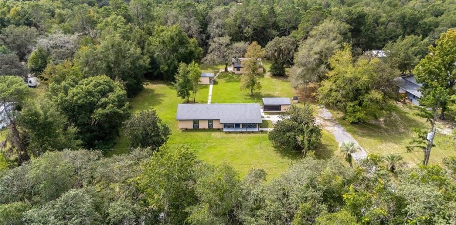 House in Hernando, Florida 3 bedrooms, 143.07 sq.m. № 1911927