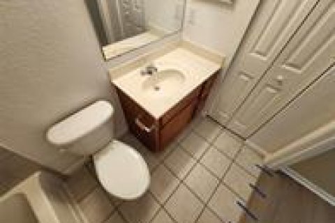 Copropriété à louer à Naples, Floride: 3 chambres, 116.31 m2 № 2173612 - photo 4