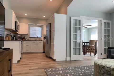 House in Safety Harbor, Florida 2 bedrooms, 113.62 sq.m. № 1421098 - photo 13