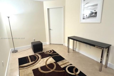 Снять в аренду кондоминиум в Майами, Флорида 2 спальни, 111.02м2, № 2057700 - фото 7