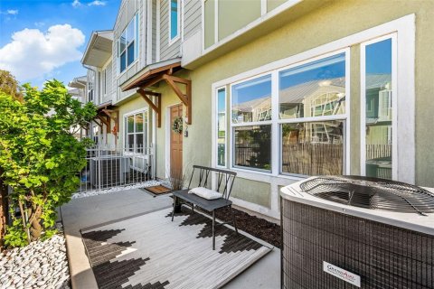 Townhouse in Clearwater, Florida 3 bedrooms, 130.25 sq.m. № 2427100