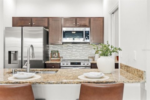 Townhouse in Clearwater, Florida 3 bedrooms, 130.25 sq.m. № 2427100 - photo 9