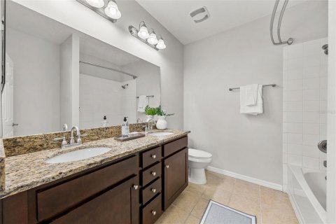 Townhouse in Clearwater, Florida 3 bedrooms, 130.25 sq.m. № 2427100 - photo 25