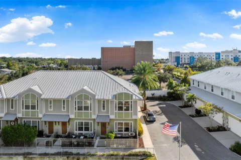 Townhouse in Clearwater, Florida 3 bedrooms, 130.25 sq.m. № 2427100 - photo 2