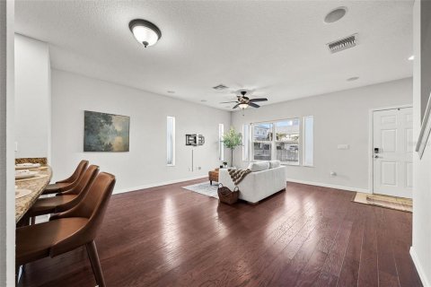 Townhouse in Clearwater, Florida 3 bedrooms, 130.25 sq.m. № 2427100 - photo 8