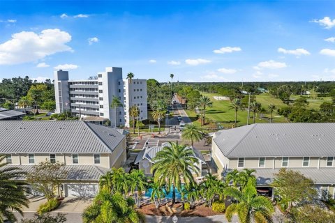 Townhouse in Clearwater, Florida 3 bedrooms, 130.25 sq.m. № 2427100 - photo 5