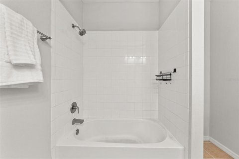 Townhouse in Clearwater, Florida 3 bedrooms, 130.25 sq.m. № 2427100 - photo 27