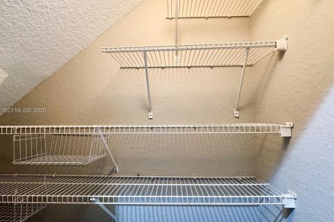 Townhouse in Tamarac, Florida 3 bedrooms, 123.75 sq.m. № 2036423 - photo 15