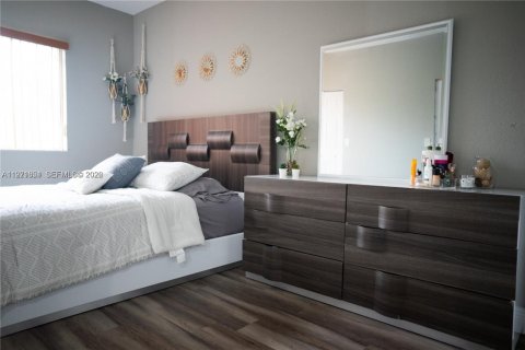 Touwnhouse à vendre à Tamarac, Floride: 3 chambres, 123.75 m2 № 2036423 - photo 6