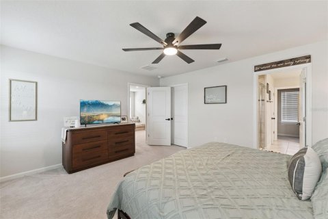 House in DeLand, Florida 4 bedrooms, 190.08 sq.m. № 2144529 - photo 28