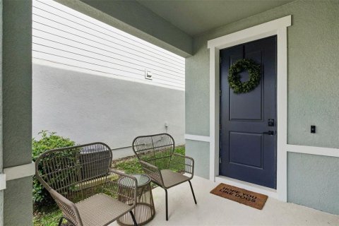 House in DeLand, Florida 4 bedrooms, 190.08 sq.m. № 2144529 - photo 4