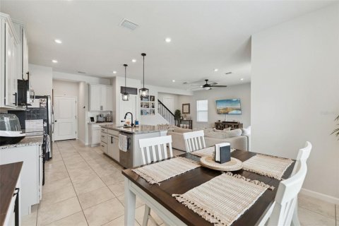 House in DeLand, Florida 4 bedrooms, 190.08 sq.m. № 2144529 - photo 20