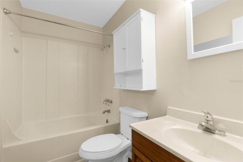 Copropriété à vendre à Tampa, Floride: 2 chambres, 94.02 m2 № 1914482 - photo 11