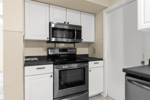 Copropriété à vendre à Tampa, Floride: 2 chambres, 94.02 m2 № 1914482 - photo 6