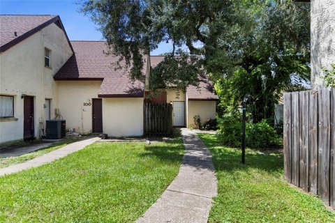 Copropriété à vendre à Tampa, Floride: 2 chambres, 94.02 m2 № 1914482 - photo 1