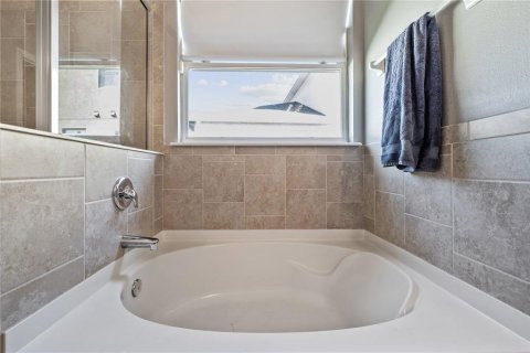 Villa ou maison à vendre à Wesley Chapel, Floride: 3 chambres, 236.81 m2 № 2217933 - photo 23