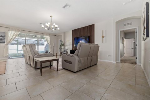 Villa ou maison à vendre à Wesley Chapel, Floride: 3 chambres, 236.81 m2 № 2217933 - photo 11