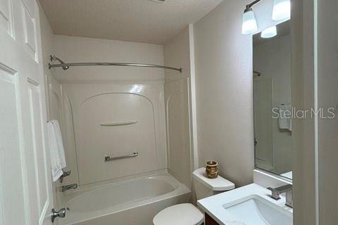 Casa en venta en The Villages, Florida, 3 dormitorios, 129.32 m2 № 2388174 - foto 8