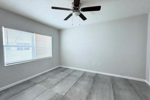 Apartamento en alquiler en Miami Beach, Florida, 1 dormitorio, 1456.34 m2 № 2085852 - foto 22