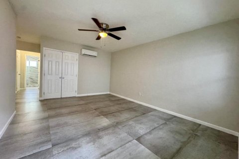 Apartamento en alquiler en Miami Beach, Florida, 1 dormitorio, 1456.34 m2 № 2085852 - foto 6