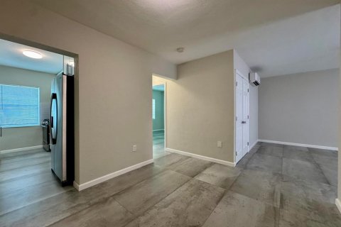 Apartamento en alquiler en Miami Beach, Florida, 1 dormitorio, 1456.34 m2 № 2085852 - foto 13
