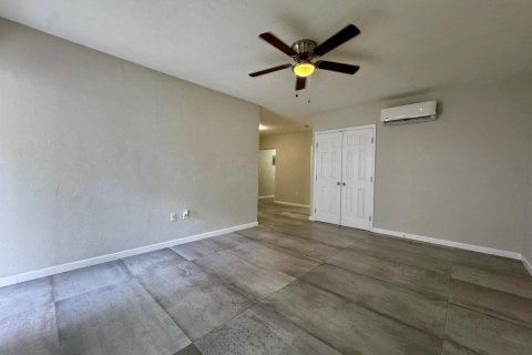 Apartamento en alquiler en Miami Beach, Florida, 1 dormitorio, 1456.34 m2 № 2085852 - foto 8
