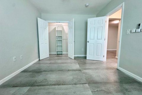 Apartamento en alquiler en Miami Beach, Florida, 1 dormitorio, 1456.34 m2 № 2085852 - foto 23