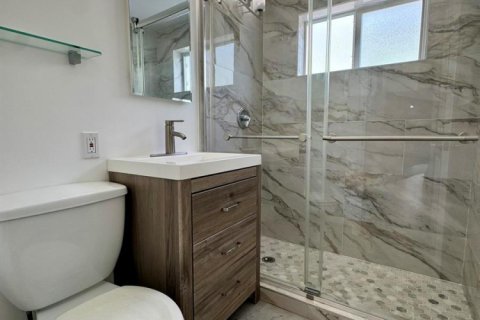 Apartamento en alquiler en Miami Beach, Florida, 1 dormitorio, 1456.34 m2 № 2085852 - foto 20