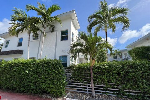 Apartamento en Miami Beach, Florida 1 dormitorio, 1456.34 m2 № 2085852