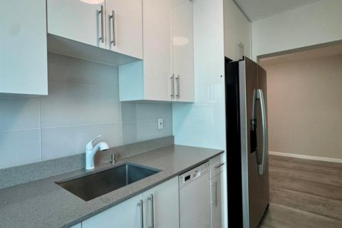 Apartamento en alquiler en Miami Beach, Florida, 1 dormitorio, 1456.34 m2 № 2085852 - foto 18