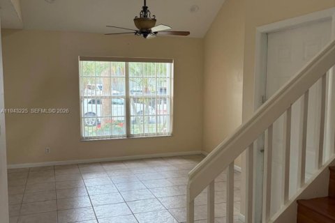 Villa ou maison à louer à Boynton Beach, Floride: 3 chambres, 141.4 m2 № 1999545 - photo 4