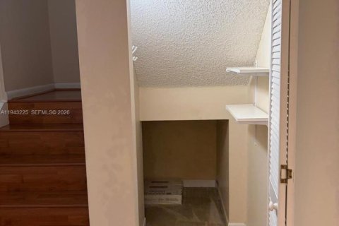 Villa ou maison à louer à Boynton Beach, Floride: 3 chambres, 141.4 m2 № 1999545 - photo 7