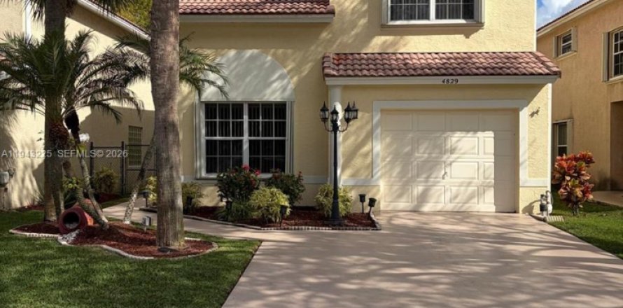 Villa ou maison à Boynton Beach, Floride 3 chambres, 141.4 m2 № 1999545