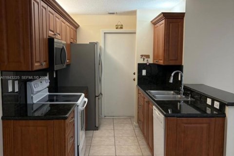 Villa ou maison à louer à Boynton Beach, Floride: 3 chambres, 141.4 m2 № 1999545 - photo 10