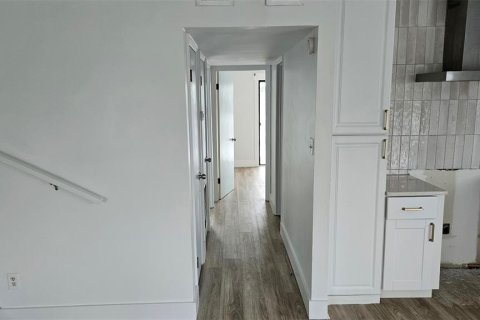 Casa en venta en Panama City, Florida, 6 dormitorios, 167.22 m2 № 1908548 - foto 8