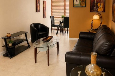 Condominio en Sunny Isles Beach, Florida, 1 dormitorio  № 2078006