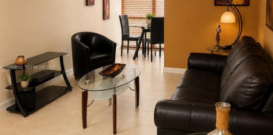 Condominio en Sunny Isles Beach, Florida, 1 dormitorio  № 2078006