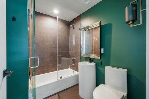 Купить кондоминиум в Майами, Флорида 3 комнаты, 365.29м2, № 2413208 - фото 11