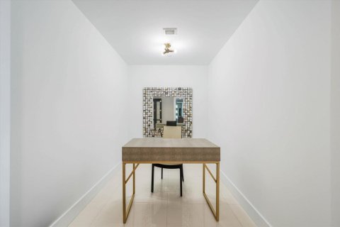 Купить кондоминиум в Майами, Флорида 3 комнаты, 365.29м2, № 2413208 - фото 28