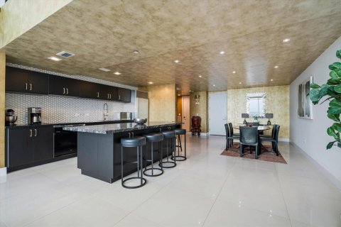 Купить кондоминиум в Майами, Флорида 3 комнаты, 365.29м2, № 2413208 - фото 12